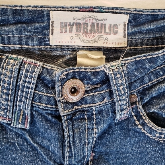 NYC Hydraulic Medium Washed Denim Capris Sz 2 - Picture 6 of 6